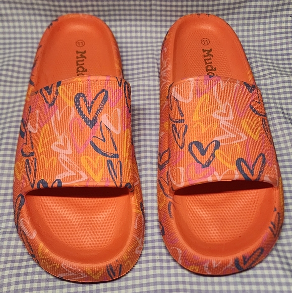 ♡Heart Pattern Slides♡ - Picture 1 of 3